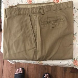 Khakis pants